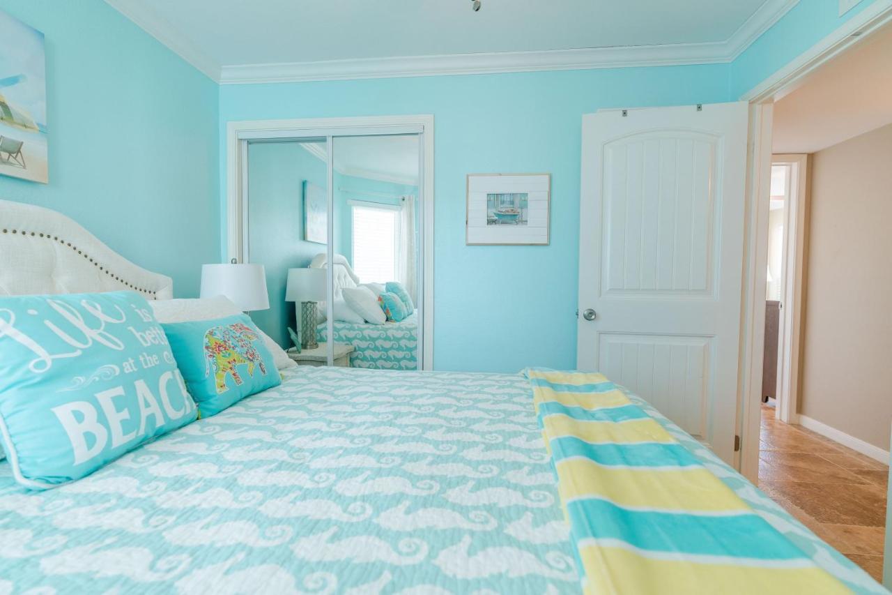 Steps To Pool And Beachamazing Views From Two Balconies غالفيستون، تكساس المظهر الخارجي الصورة